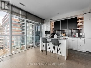 Building Photo - 32 Davenport Rd