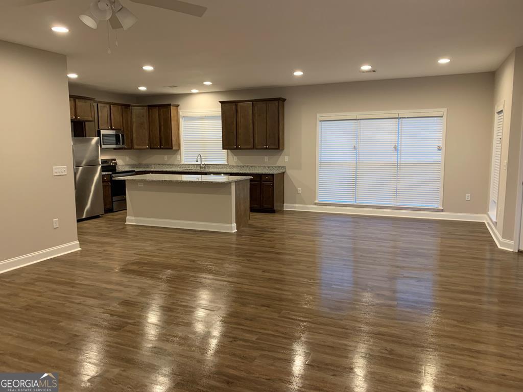 Building Photo - 1266 1st St