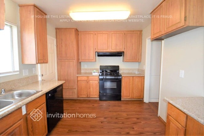 Foto del edificio - 17515 Harwick Ct