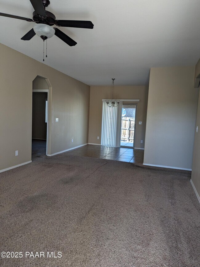 Foto del edificio - 4420 N Viewpoint Dr