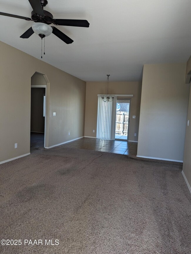 Building Photo - 4420 N Viewpoint Dr
