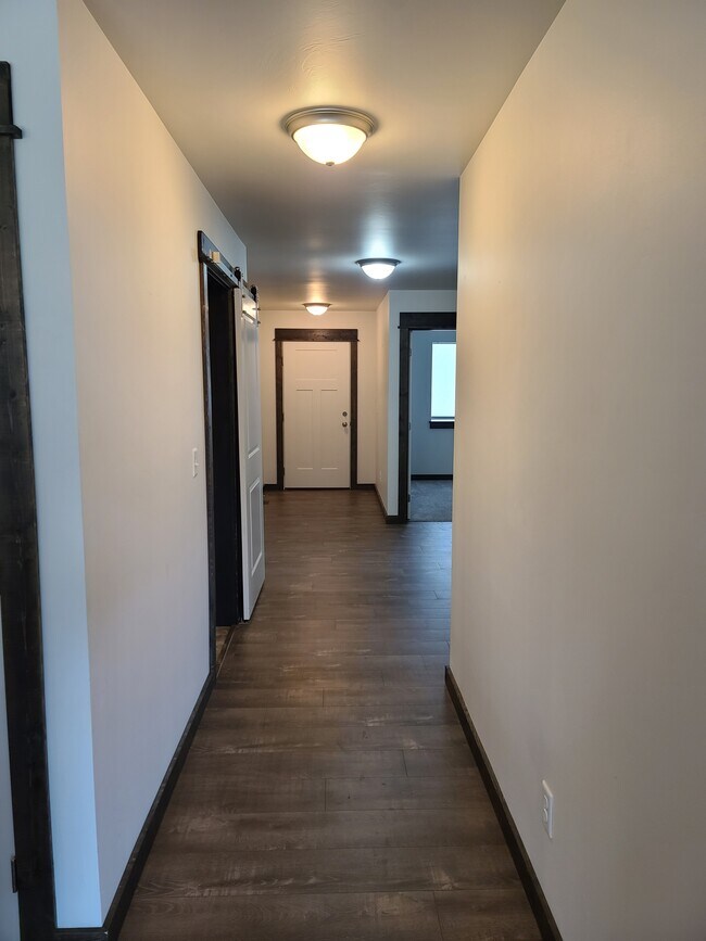 Foto del edificio - 301 Boone Dr