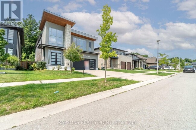 Building Photo - 2368 Red Thorne Ave