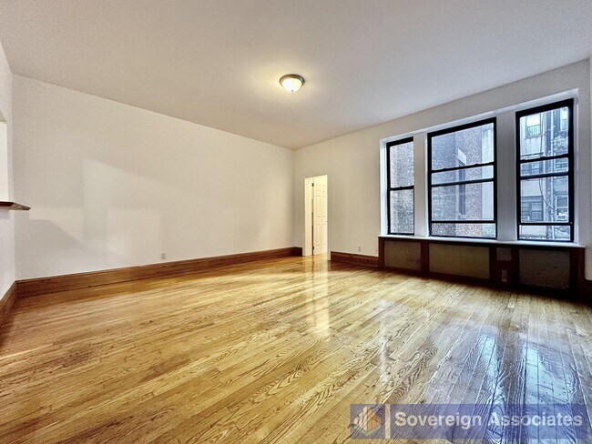 Foto del edificio - 302 W 107th St