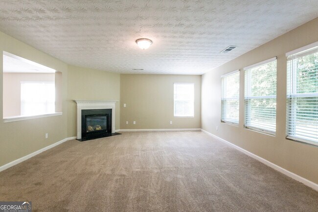 Foto del edificio - 2791 Groovers Lake Point