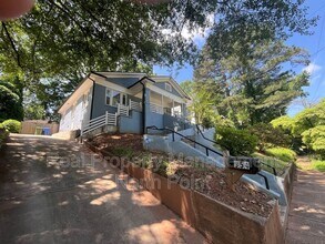 Building Photo - 954 Byron Dr SW