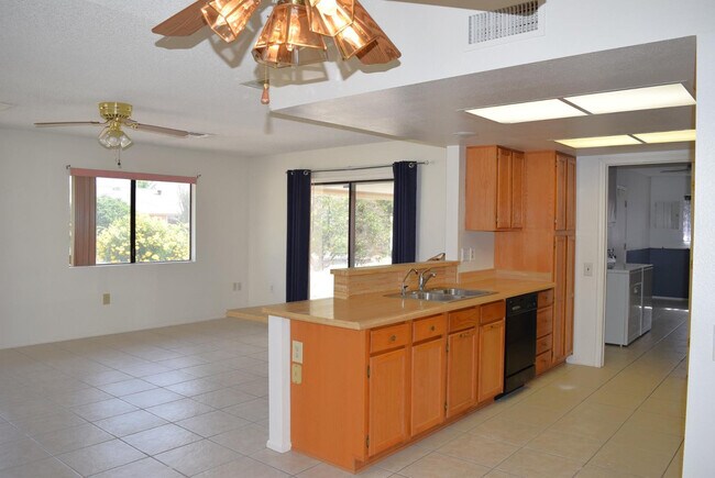 Foto del edificio - 12411 W Foxfire Dr