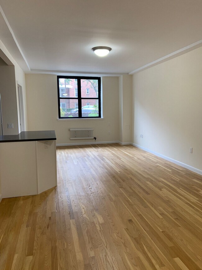 Foto del edificio - 62-60 108th St