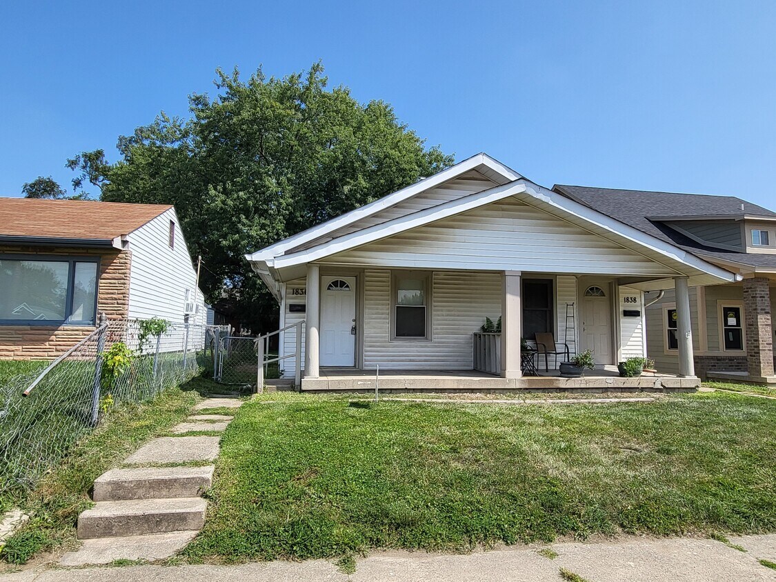 Primary Photo - 1836 E Minnesota St