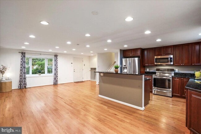 Building Photo - 2653 Fanieul Hall Ct