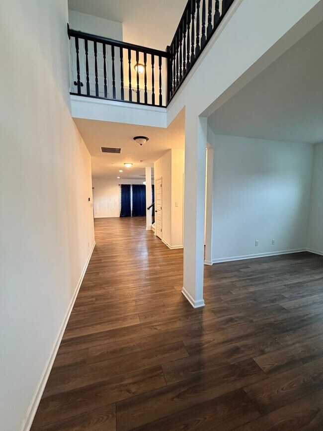 Foto del edificio - 4195 Risen Star Way