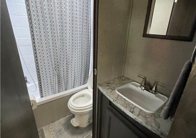Foto del edificio - 930 County Rd 3390