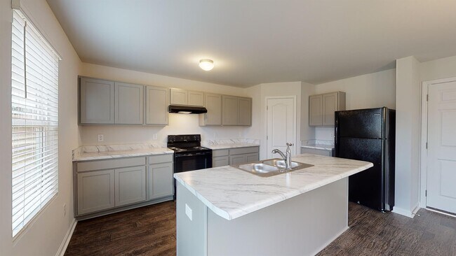 Building Photo - 139 Maple Tree Ln