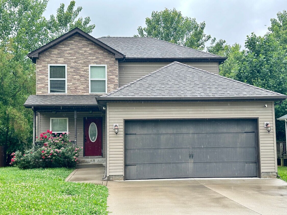 Primary Photo - 1318 Whitt Lane Clarksville, TN 37042