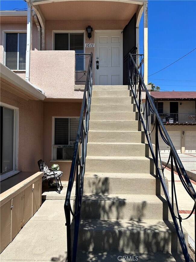 Foto del edificio - 1609 E Chevy Chase Dr