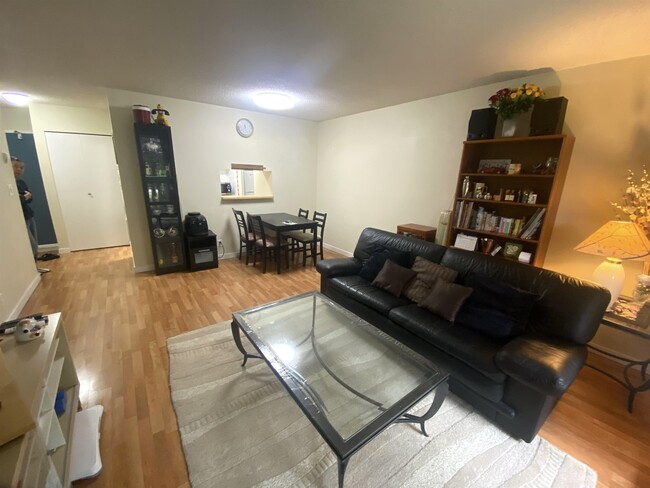 Living Room - 8540 Citation Dr