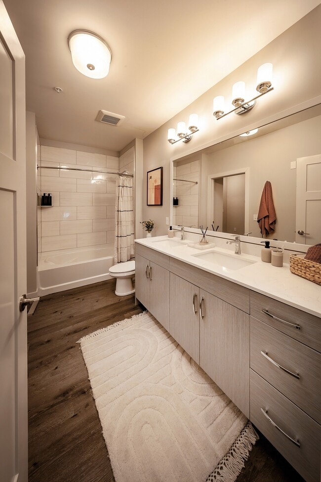 Building Photo - River Place Flats