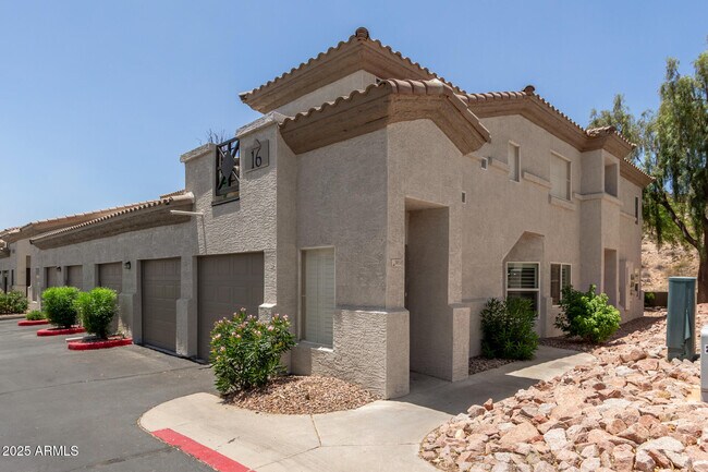 Foto del edificio - 3236 E Chandler Blvd