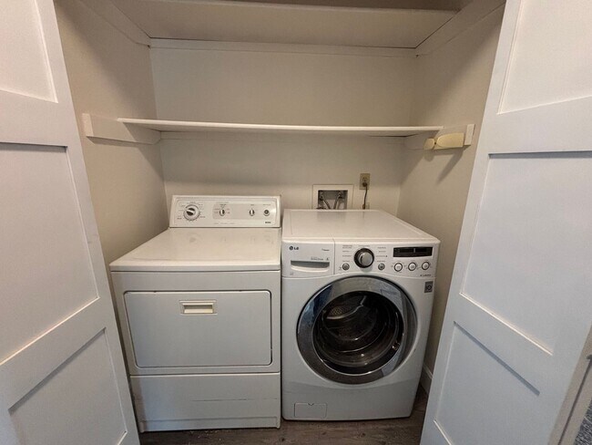 Foto del edificio - Single Family - 4 Bed 3.5 Bath - MileStone...