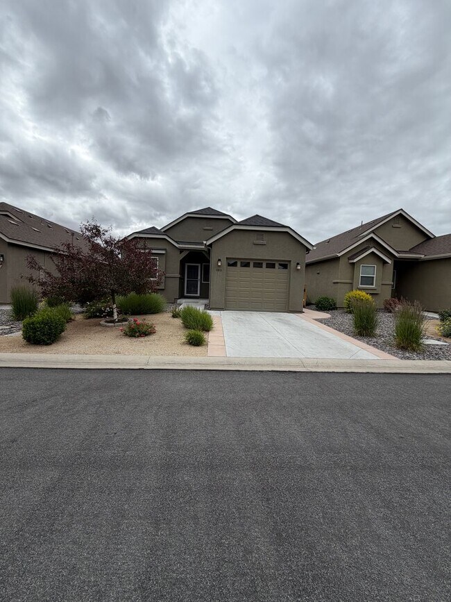 Foto del edificio - Adorable Sparks home in Kiley Ranch by Golf Course