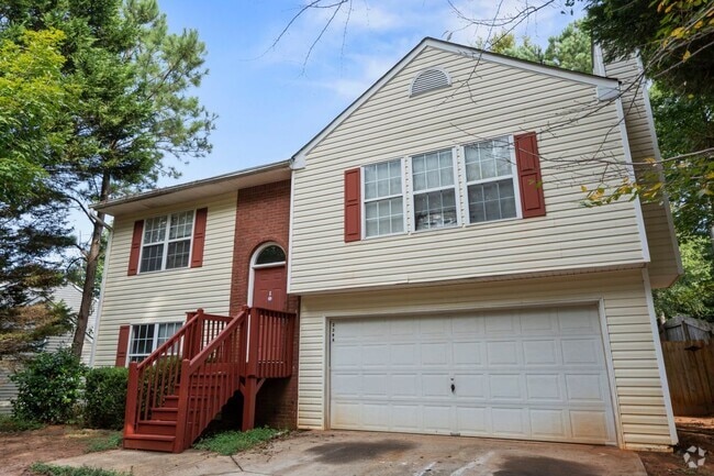 Building Photo - 2394 Mills Bend