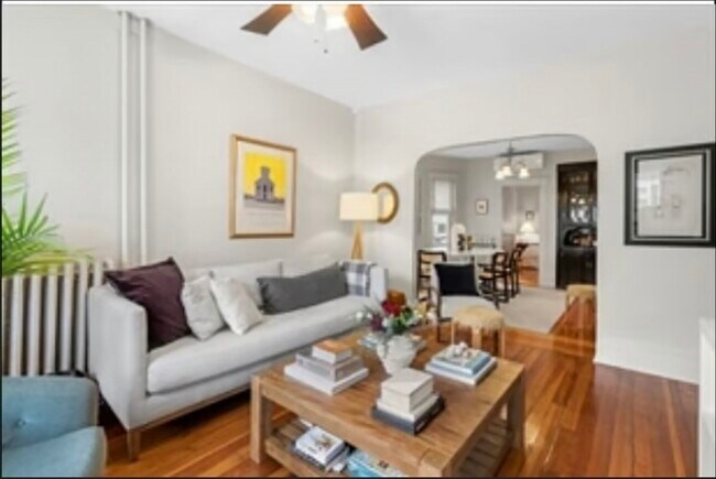 Foto del edificio - 89 Train St