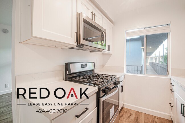 Foto del edificio - 12520 Lakewood Blvd