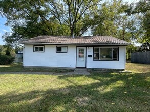 Building Photo - 3080 McClelland Ave