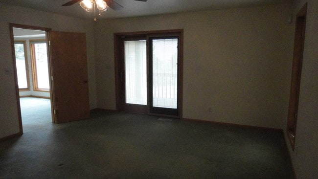 Foto del edificio - 2653 Garden Creek Rd