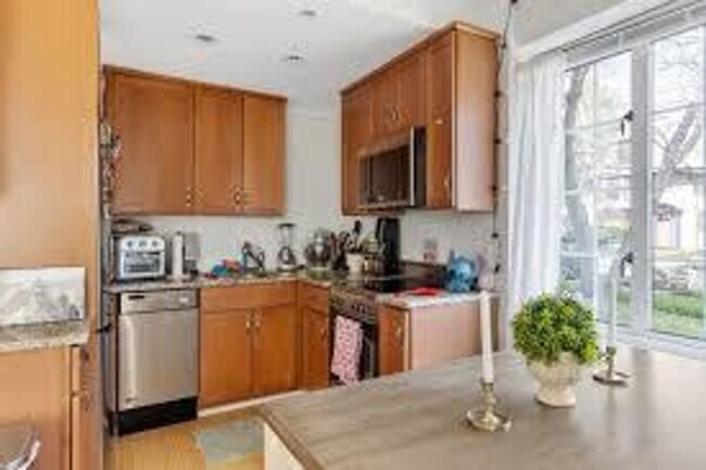 Foto del edificio - One Month of Rent-Free, No Brokers Fee, He...