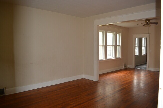 Building Photo - 1621 Dudley Ave