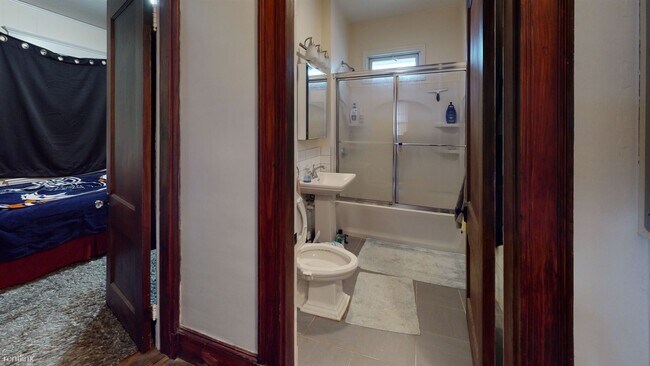 Foto del edificio - 4 br, 2 bath House - 34 Brooksdale Rd