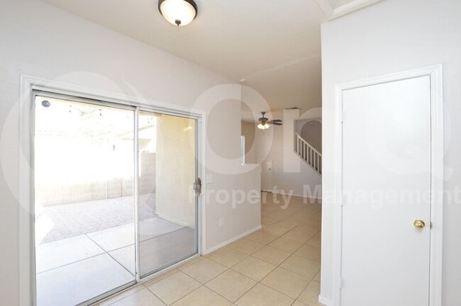 Building Photo - 614 E Colt Ct