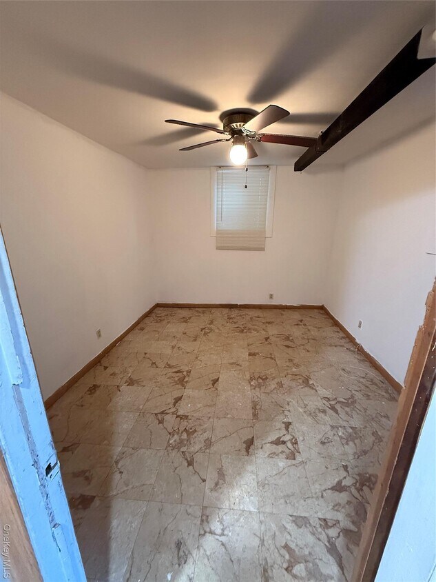 Foto principal - 31-31 88th St