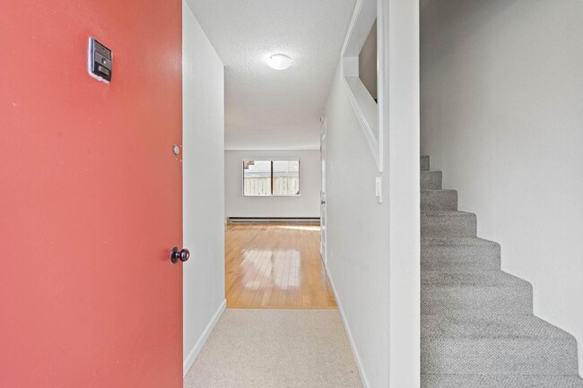 Photo - Well-maintained 2-bdrm/1-bath unit in tri-plex—On-site laundry, off-street parking, storage Apartment