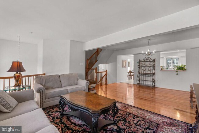 Foto del edificio - 5323 Tarkington Pl