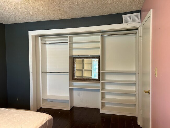 Foto del edificio - 632 Georgetown Dr