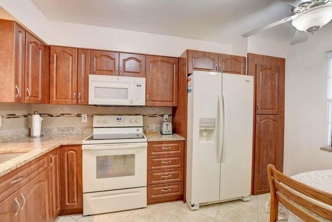Building Photo - 14426 Amberly Ln