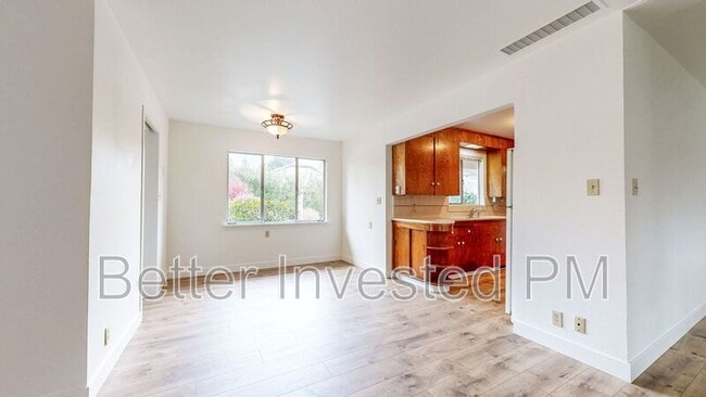 Foto del edificio - 4729 Montgomery Dr