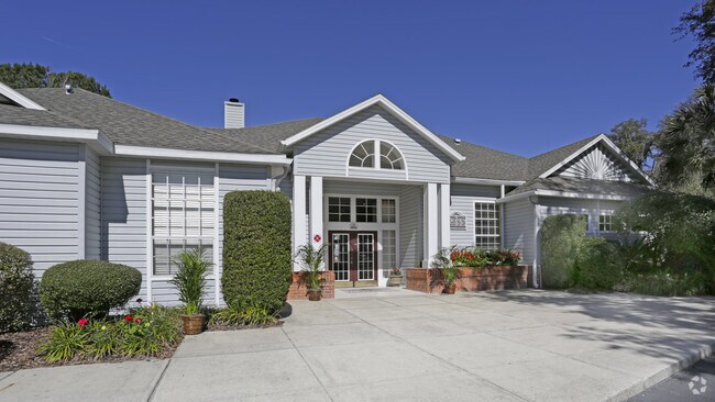 Foto del edificio - Huntington Lakes Apartments