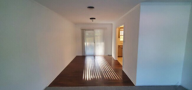 Building Photo - 1833 Johnson Street