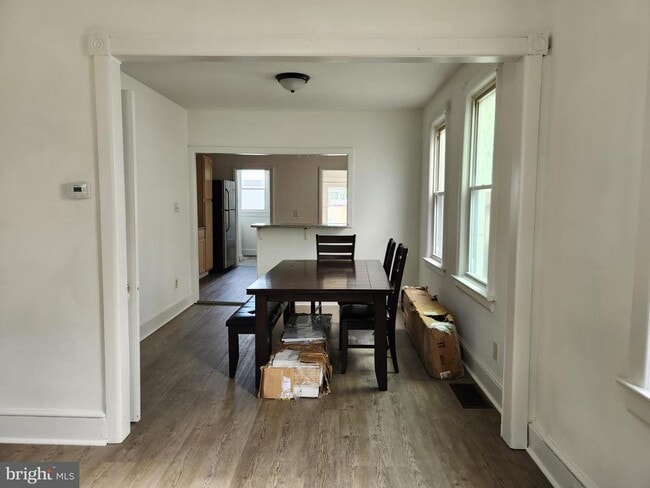 Building Photo - 126 Paine St