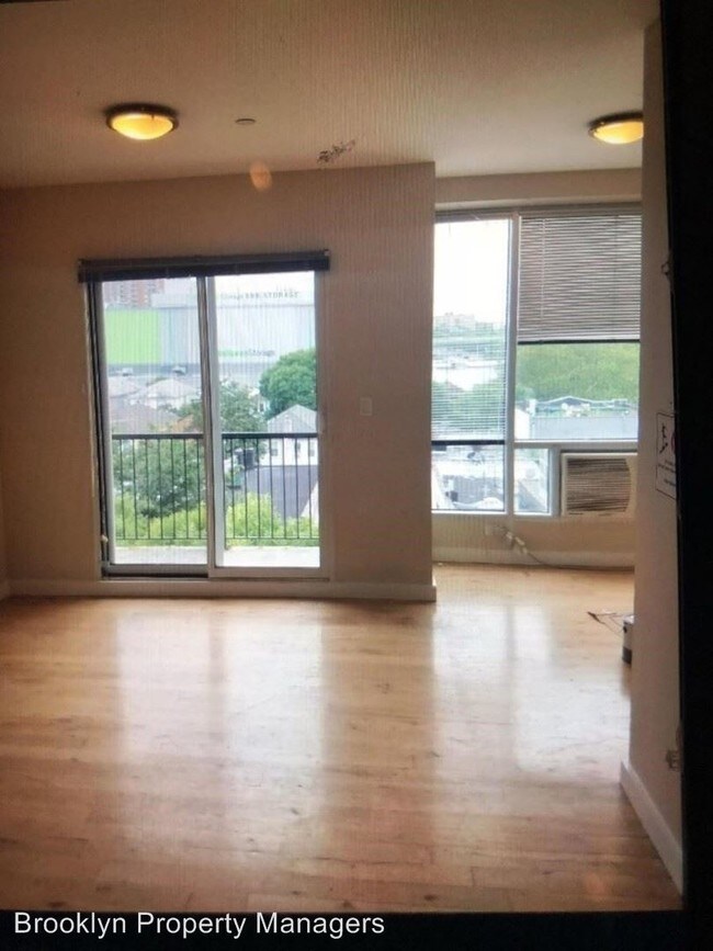 Foto del edificio - 5215 7th Ave