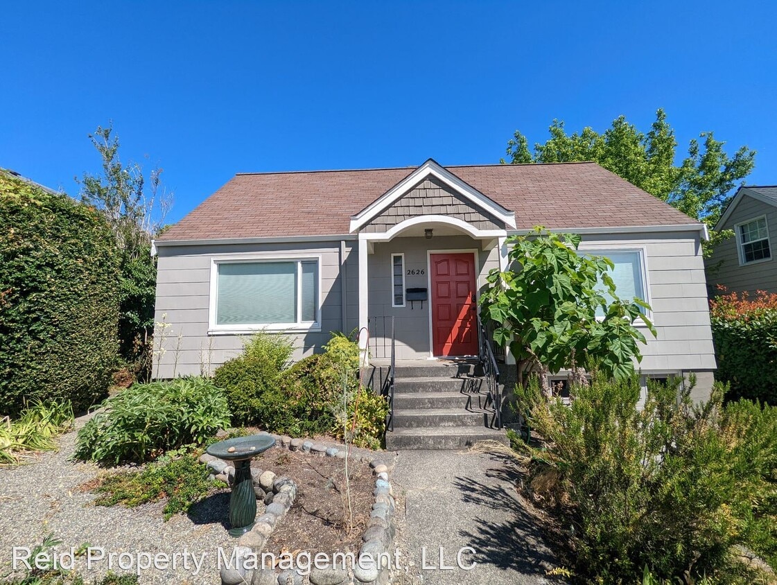 Primary Photo - 3 br, 1 bath House - 2626 E 17th St