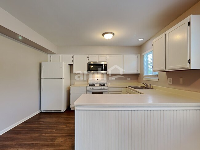 Foto del edificio - 1186 Blackburn Dr