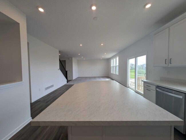 Building Photo - 888 Callaway Ln
