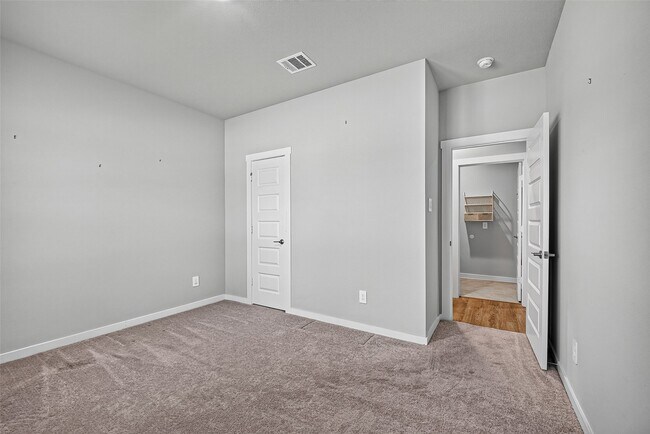 Building Photo - 13126 Lago Acero