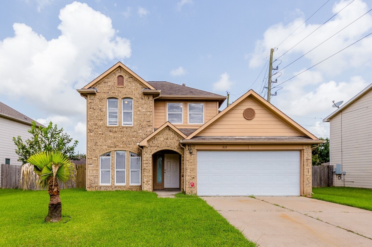 Foto principal - 7615 Greenwood Point Dr