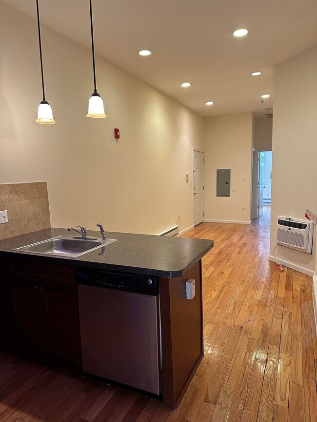 Foto del edificio - 942 Willow Ave