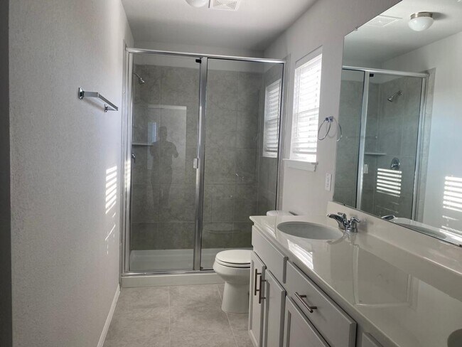 Building Photo - 3200 W College Park Dr